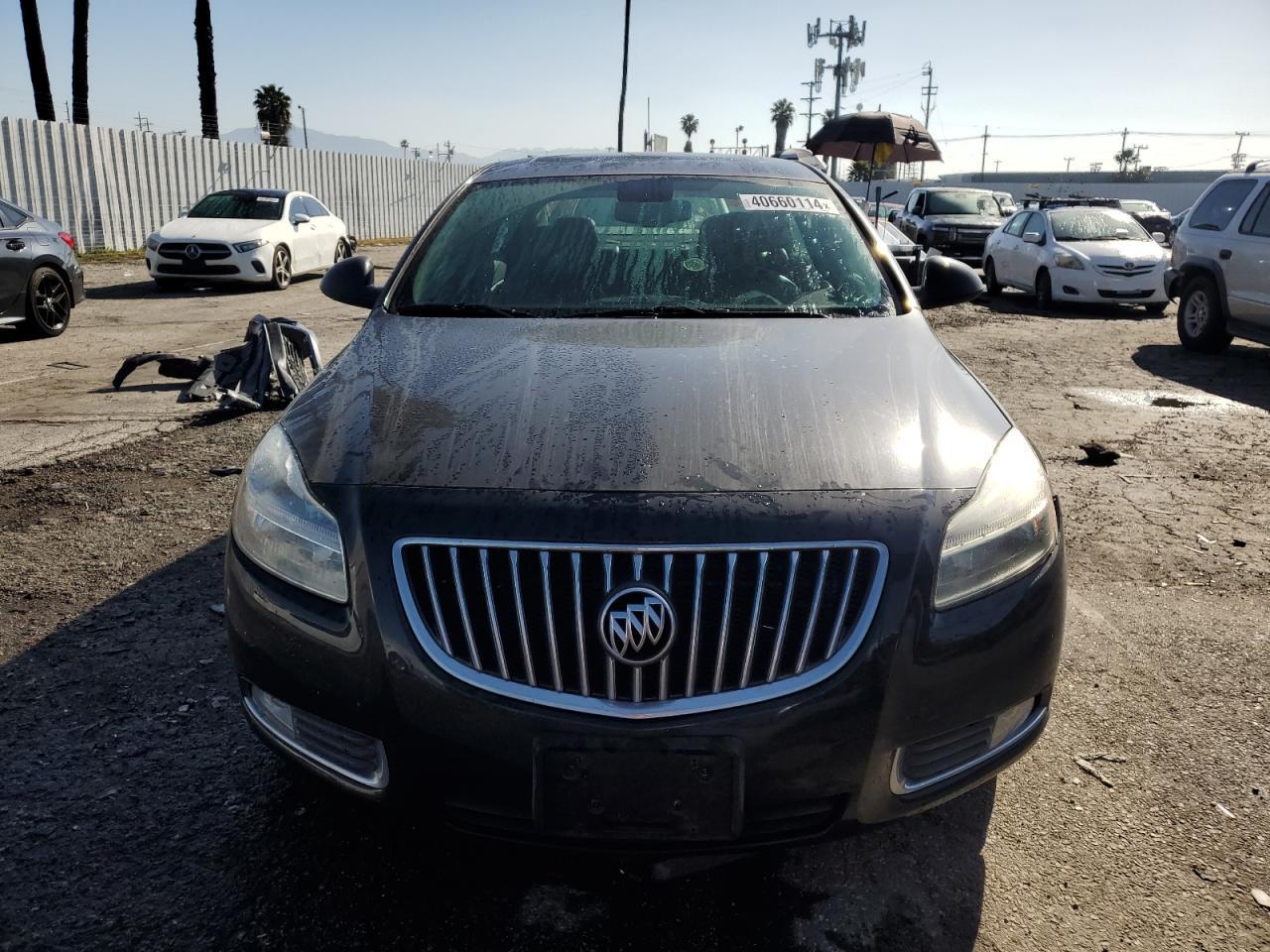 Photo 4 VIN: W04GT5GC6B1013927 - BUICK REGAL 