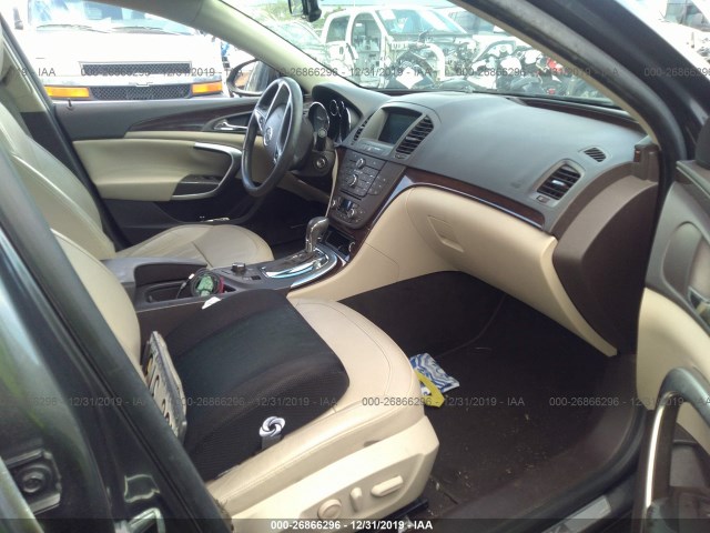 Photo 4 VIN: W04GU5GC8B1010797 - BUICK REGAL 