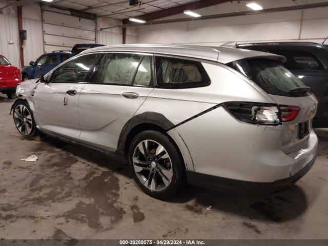 Photo 2 VIN: W04GU8SX0J1128689 - BUICK REGAL TOURX 