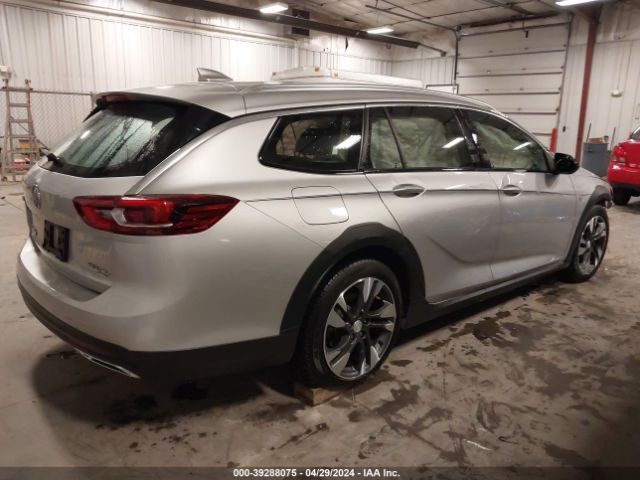 Photo 3 VIN: W04GU8SX0J1128689 - BUICK REGAL TOURX 