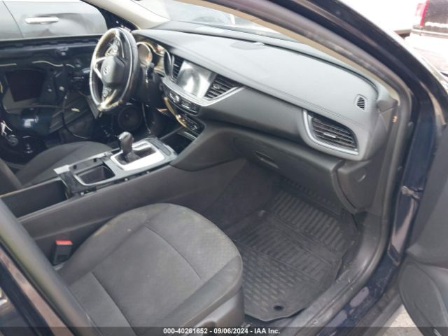 Photo 4 VIN: W04GU8SX3J1122532 - BUICK REGAL TOURX 