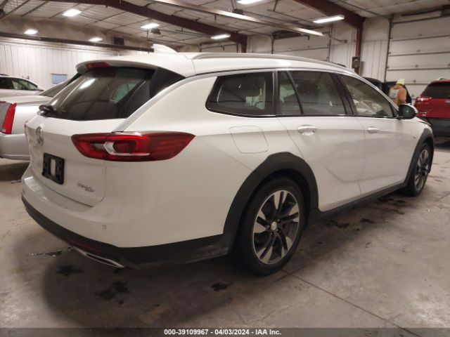 Photo 3 VIN: W04GU8SX3K1020228 - BUICK REGAL TOURX 