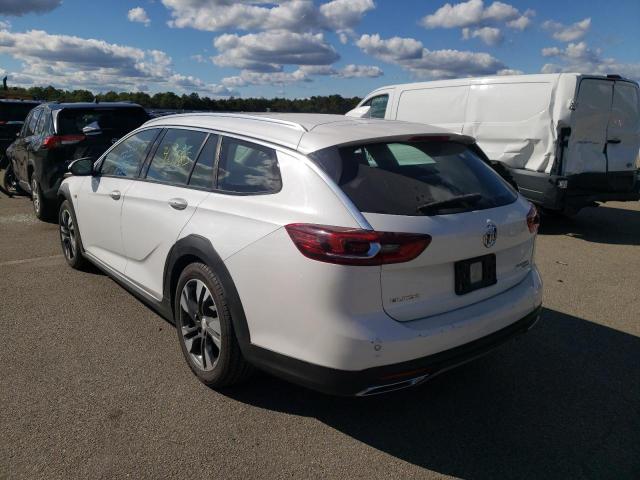 Photo 2 VIN: W04GU8SX9J1069416 - BUICK REGAL TOUR 