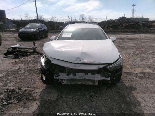 Photo 5 VIN: W04GU8SX9J1125354 - BUICK REGAL TOURX 