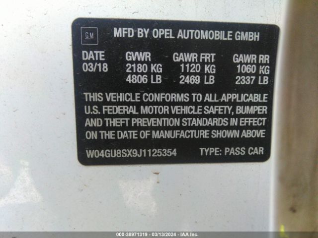 Photo 8 VIN: W04GU8SX9J1125354 - BUICK REGAL TOURX 