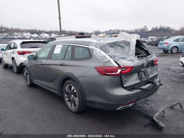 Photo 2 VIN: W04GU8SXXJ1068985 - BUICK REGAL TOURX 