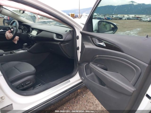 Photo 4 VIN: W04GV8SX4J1134511 - BUICK REGAL TOURX 