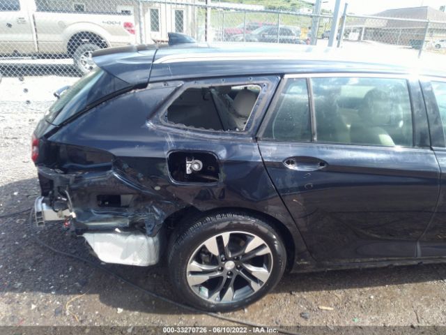 Photo 5 VIN: W04GV8SX4J1156699 - BUICK REGAL TOURX 