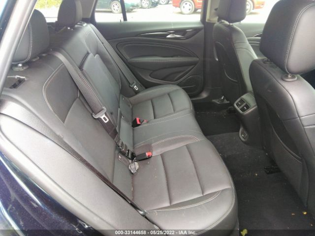 Photo 7 VIN: W04GV8SX4J1157691 - BUICK REGAL TOURX 