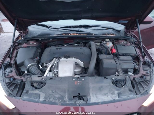 Photo 9 VIN: W04GV8SX6J1107567 - BUICK REGAL TOURX 