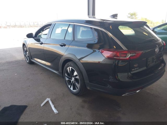 Photo 2 VIN: W04GV8SX9J1135489 - BUICK REGAL TOURX 