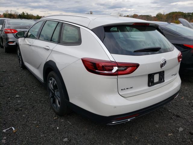 Photo 2 VIN: W04GV8SX9J1170839 - BUICK REGAL TOUR 