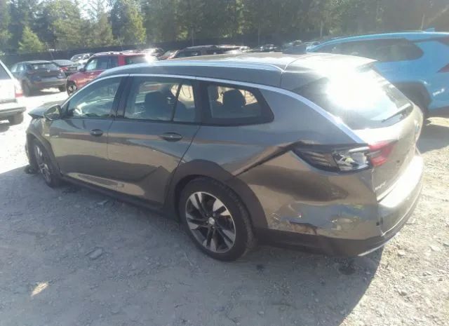 Photo 2 VIN: W04GV8SXXJ1097593 - BUICK REGAL TOURX 