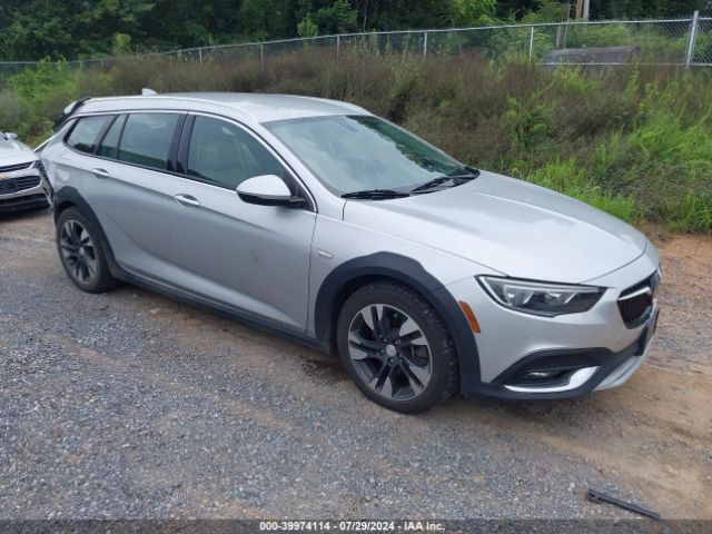 Photo 0 VIN: W04GV8SXXJ1155833 - BUICK REGAL TOURX 