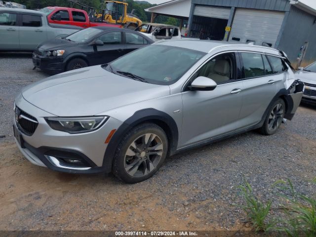 Photo 1 VIN: W04GV8SXXJ1155833 - BUICK REGAL TOURX 