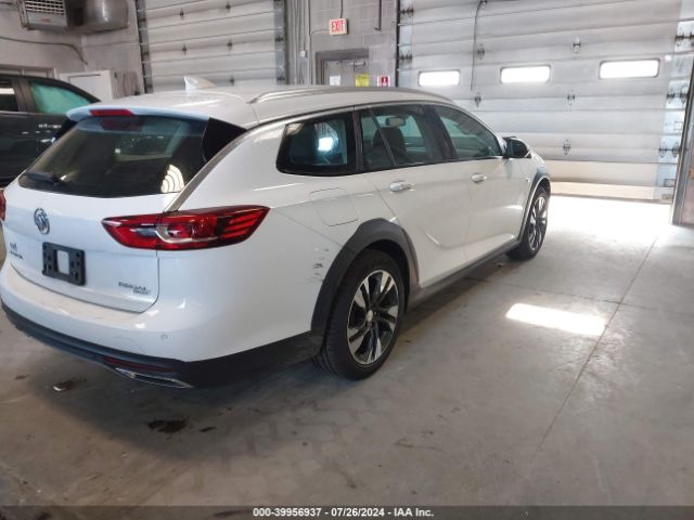 Photo 3 VIN: W04GV8SXXJ1175354 - BUICK REGAL TOURX 