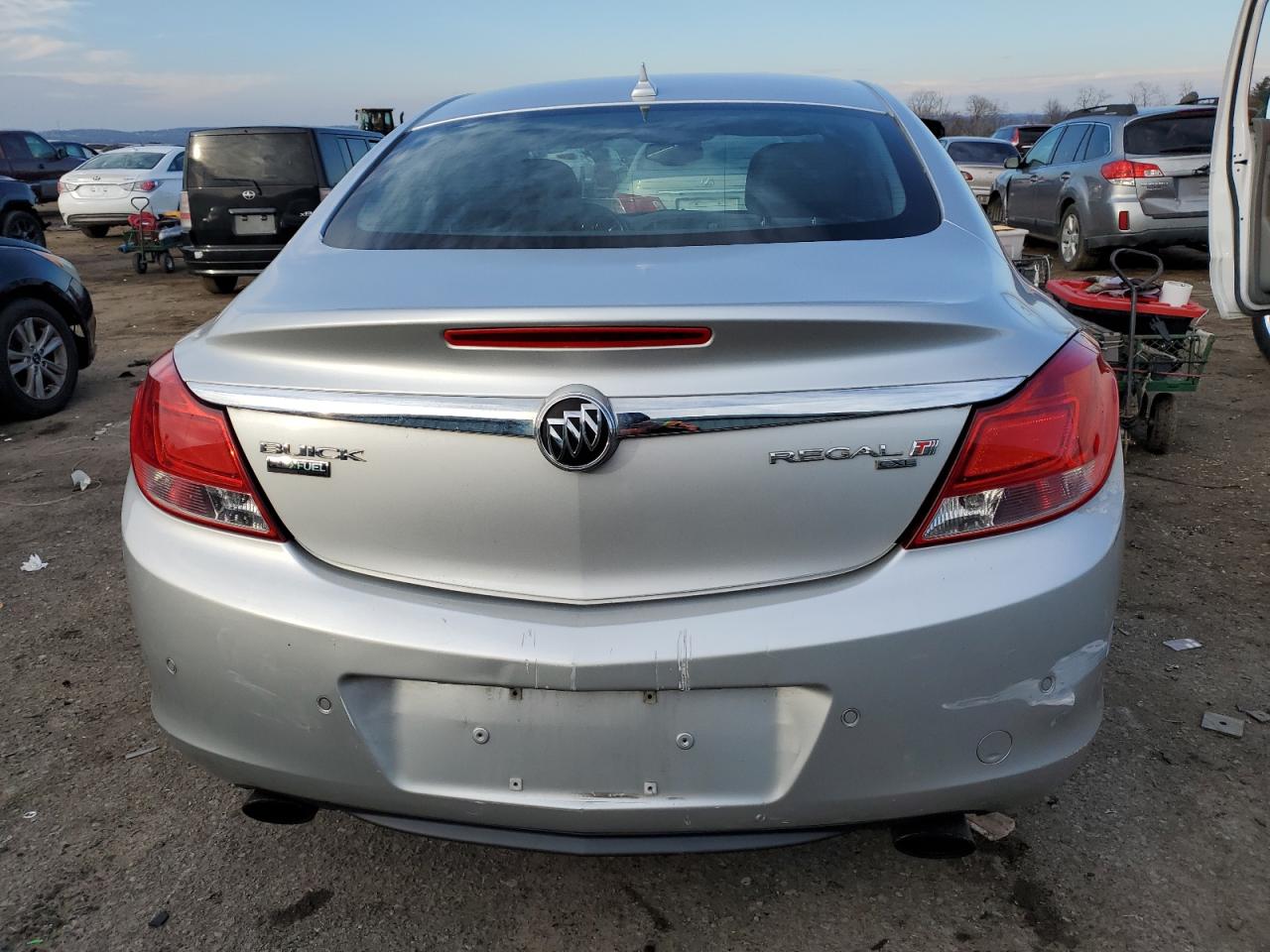 Photo 5 VIN: W04GW5EV3B1053443 - BUICK REGAL 