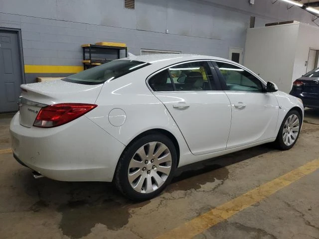 Photo 2 VIN: W04GZ5GV8B1093229 - BUICK REGAL CXL 