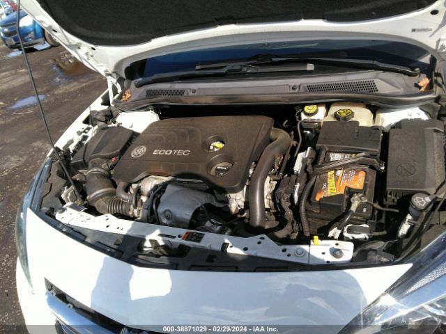 Photo 9 VIN: W04WT3N50GG085926 - BUICK CASCADA 