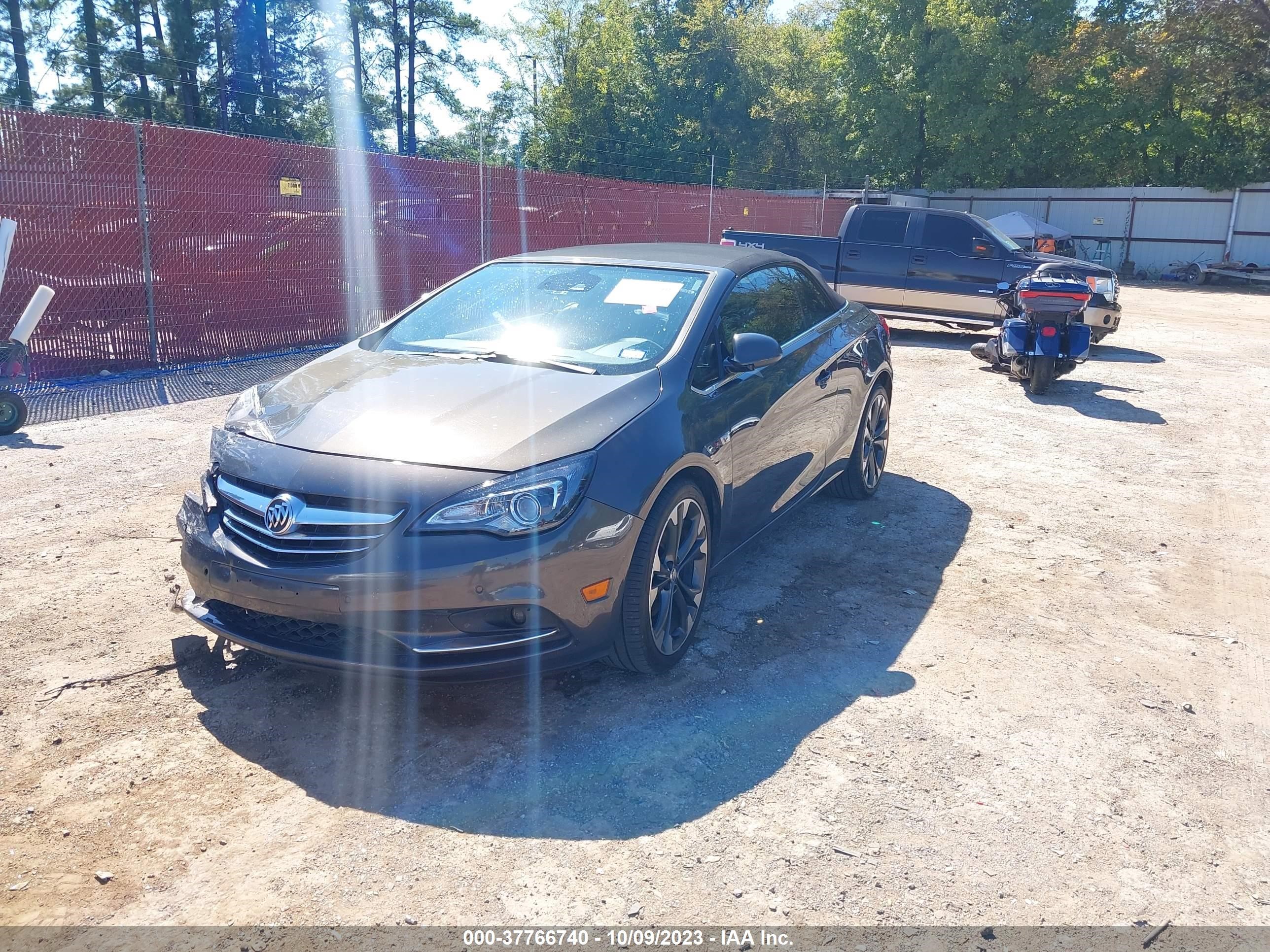 Photo 1 VIN: W04WT3N56GG100266 - BUICK CASCADA 