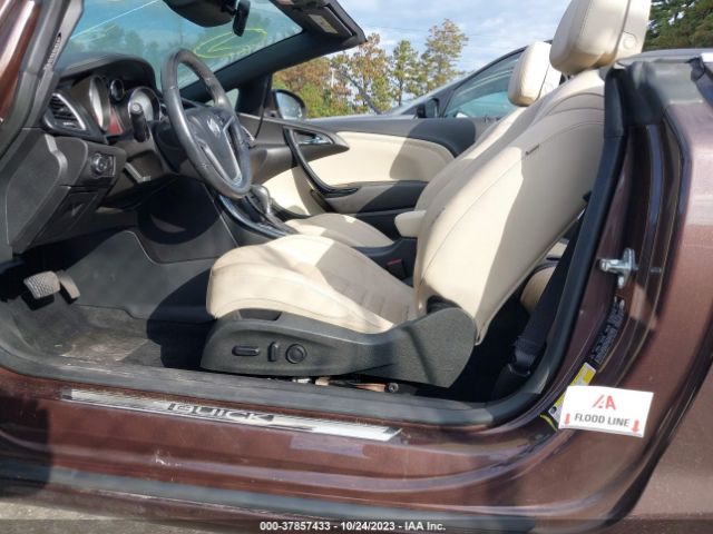 Photo 5 VIN: W04WT3N56GG132070 - BUICK CASCADA 