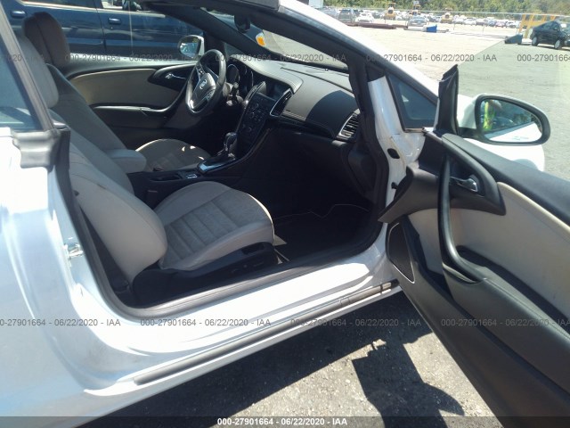 Photo 4 VIN: W04WT3N5XGG035549 - BUICK CASCADA 