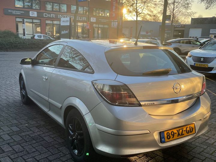 Photo 2 VIN: W0L0AHL0875203122 - OPEL ASTRA GTC 