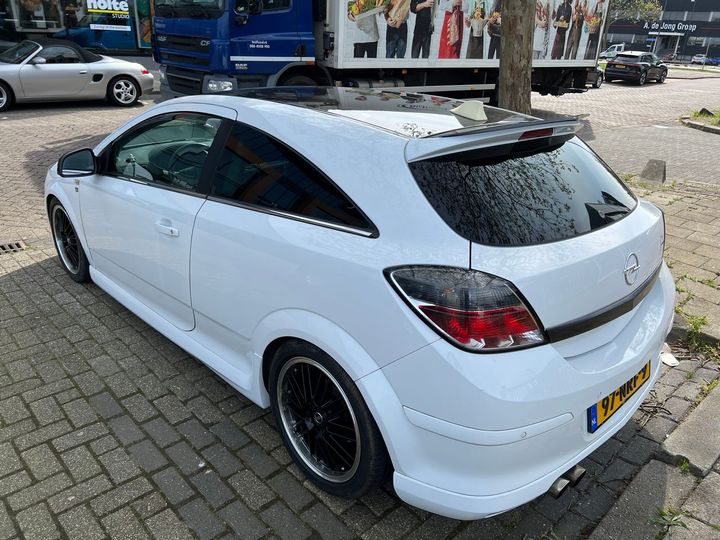 Photo 2 VIN: W0L0AHL08B5003539 - OPEL ASTRA GTC 