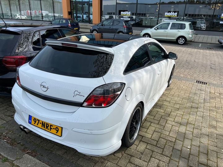 Photo 3 VIN: W0L0AHL08B5003539 - OPEL ASTRA GTC 