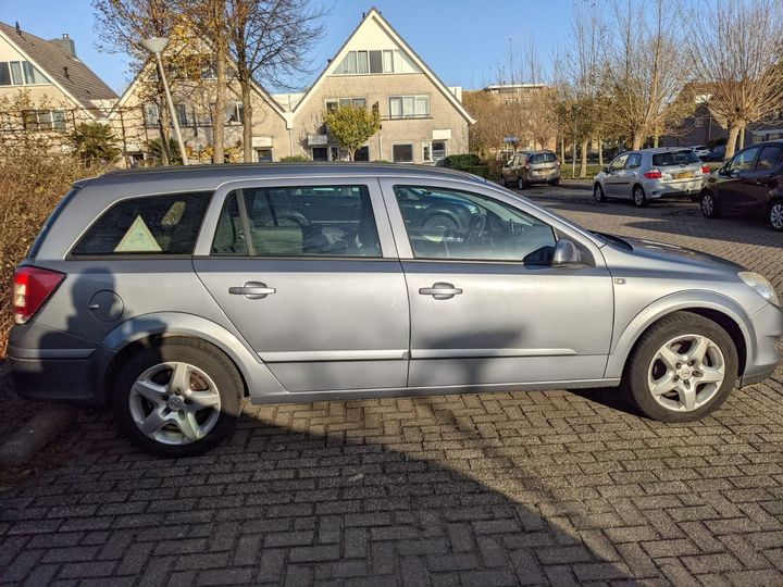 Photo 4 VIN: W0L0AHL3572195640 - OPEL ASTRA WAGON 