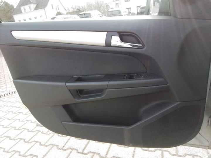 Photo 12 VIN: W0L0AHL3582031540 - OPEL ASTRA 