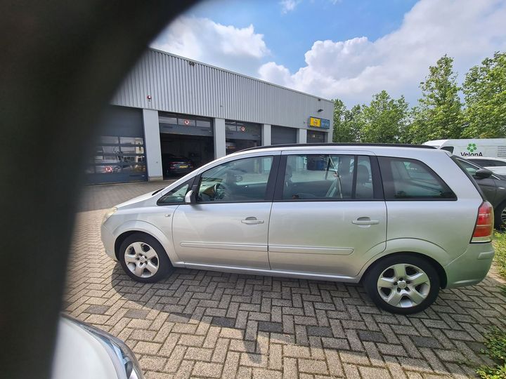 Photo 4 VIN: W0L0AHM757G145602 - OPEL ZAFIRA 