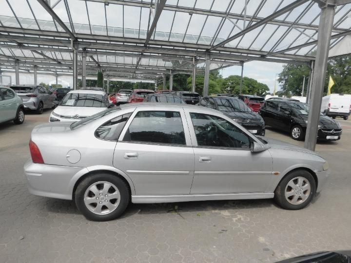 Photo 7 VIN: W0L0JBF1911175435 - OPEL VECTRA SALOON 