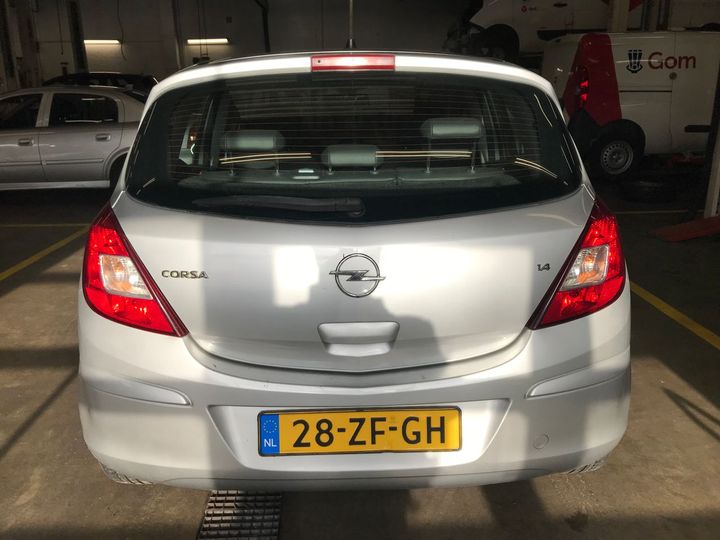 Photo 15 VIN: W0L0SDL6884107611 - OPEL CORSA 