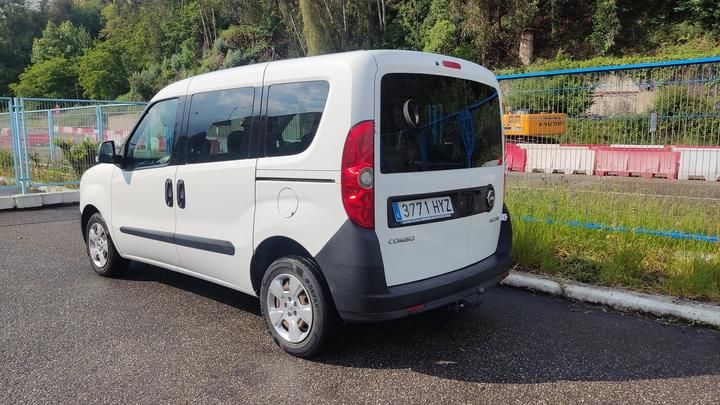 Photo 2 VIN: W0L6VYC1AF9553665 - OPEL COMBO 