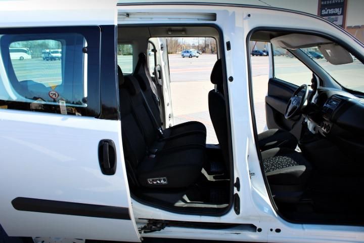 Photo 25 VIN: W0L6VYC1AG9583985 - OPEL COMBO MPV 