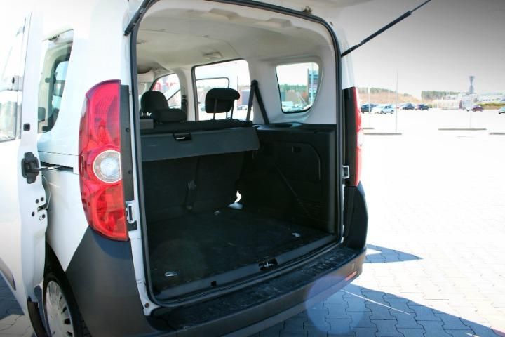 Photo 28 VIN: W0L6VYC1AG9583985 - OPEL COMBO MPV 