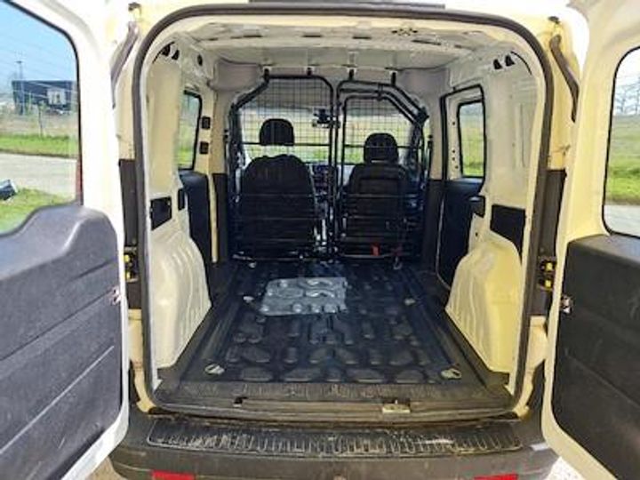 Photo 8 VIN: W0L6ZZU1AH9608908 - OPEL COMBO 2000 CARGO SWB DSL 