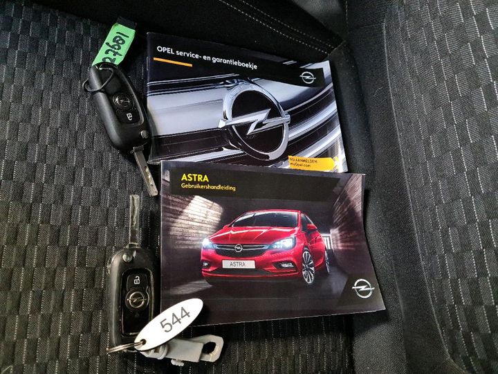 Photo 9 VIN: W0LBD8EL4H8027681 - OPEL ASTRA 