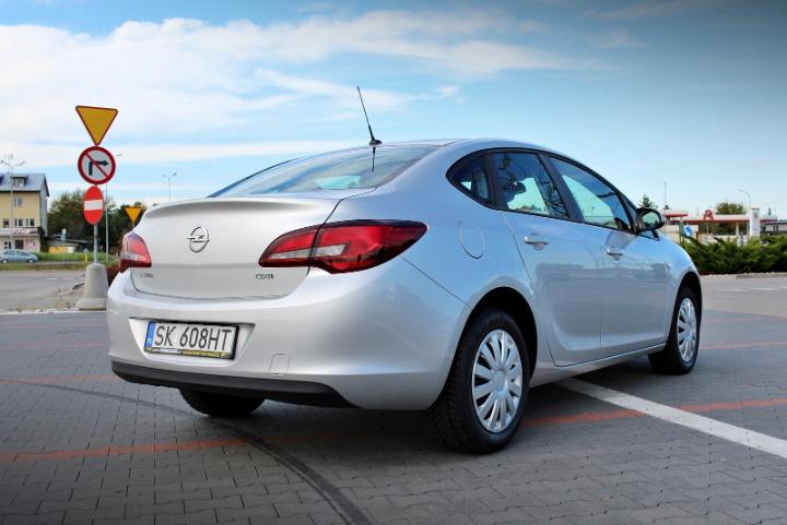 Photo 14 VIN: W0LPD5E60GG033089 - OPEL ASTRA 