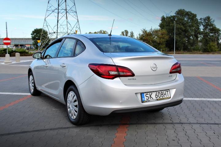 Photo 11 VIN: W0LPD5E60GG033089 - OPEL ASTRA 