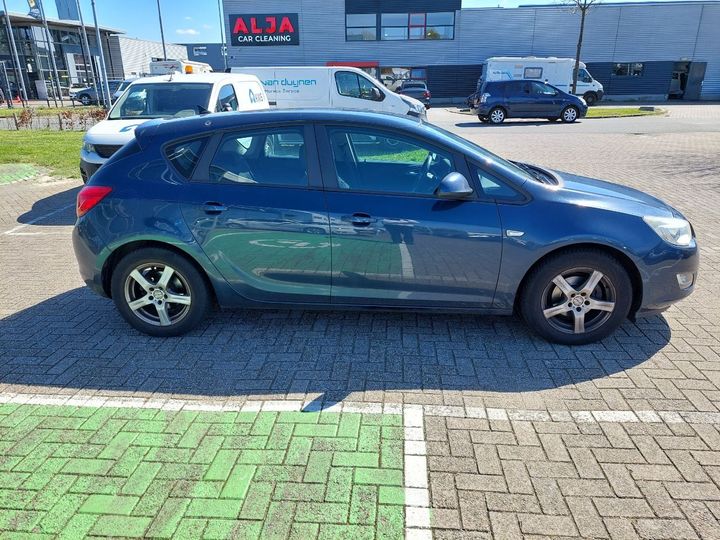 Photo 10 VIN: W0LPD6EA7BG100516 - OPEL ASTRA 