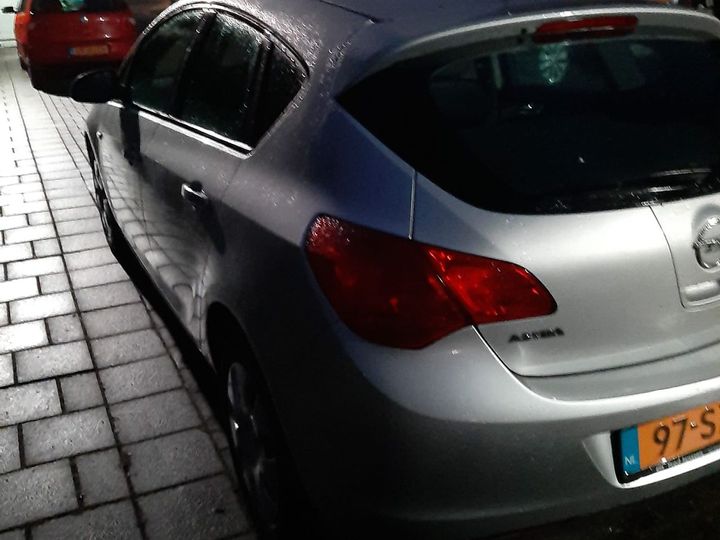 Photo 2 VIN: W0LPD6EB2A8043126 - OPEL ASTRA 