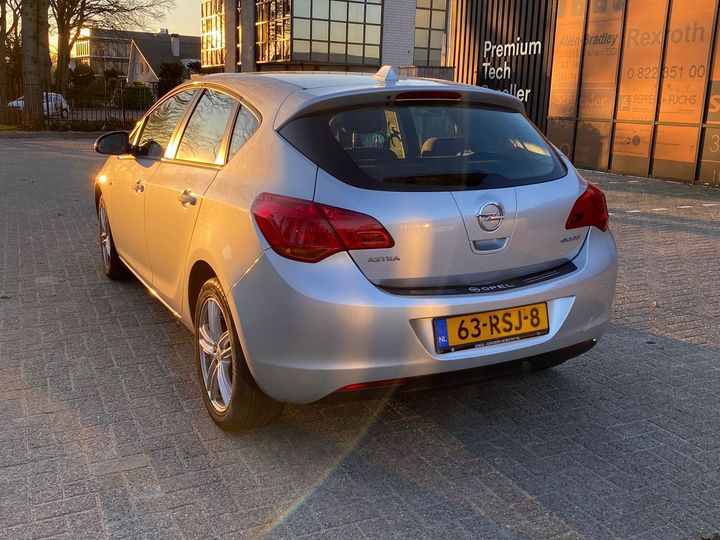 Photo 2 VIN: W0LPD6EB6BG160893 - OPEL ASTRA 