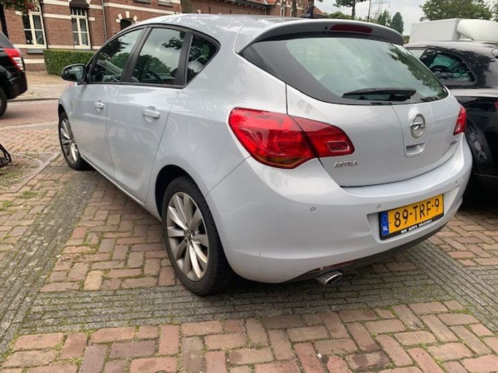 Photo 2 VIN: W0LPD6EC1CG063627 - OPEL ASTRA 