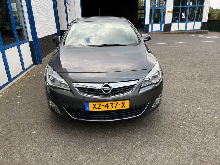 Photo 9 VIN: W0LPD6ECXBG076214 - OPEL ASTRA 