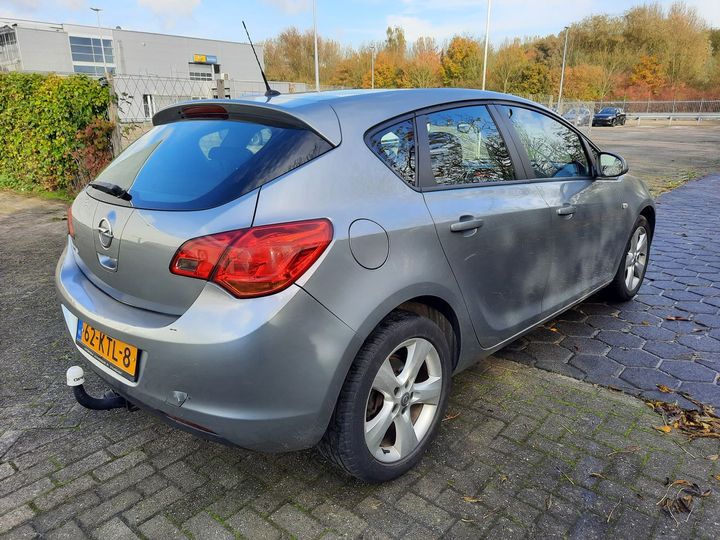 Photo 3 VIN: W0LPD6ED2A8028403 - OPEL ASTRA 