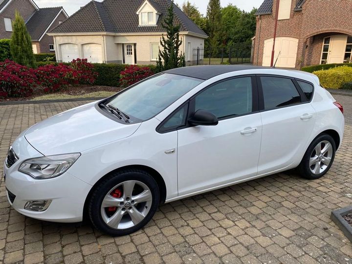 Photo 1 VIN: W0LPD6EU0BG092091 - OPEL ASTRA 