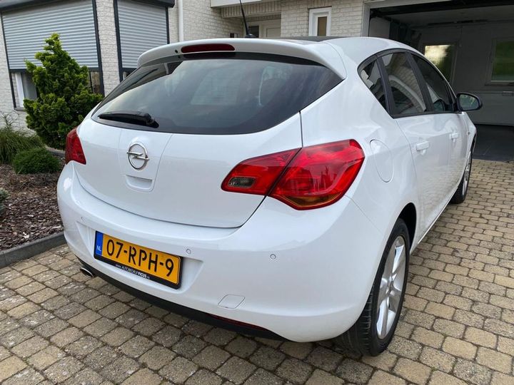 Photo 3 VIN: W0LPD6EU0BG092091 - OPEL ASTRA 