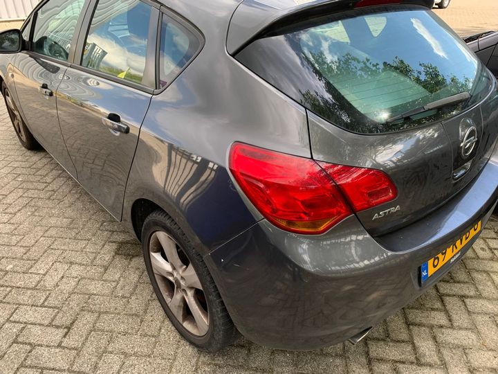 Photo 2 VIN: W0LPD6EU3BG099679 - OPEL ASTRA 